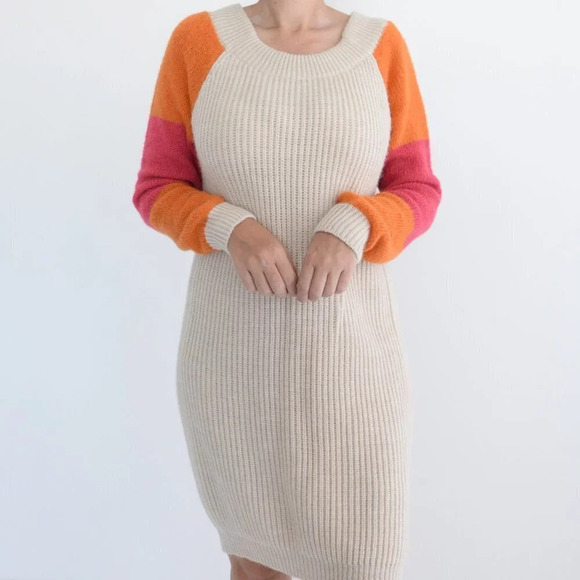 Cocogio Made In Italy 10% Wool Cream Knit Sweater Dress Size  Medium - Picture 3 of 10